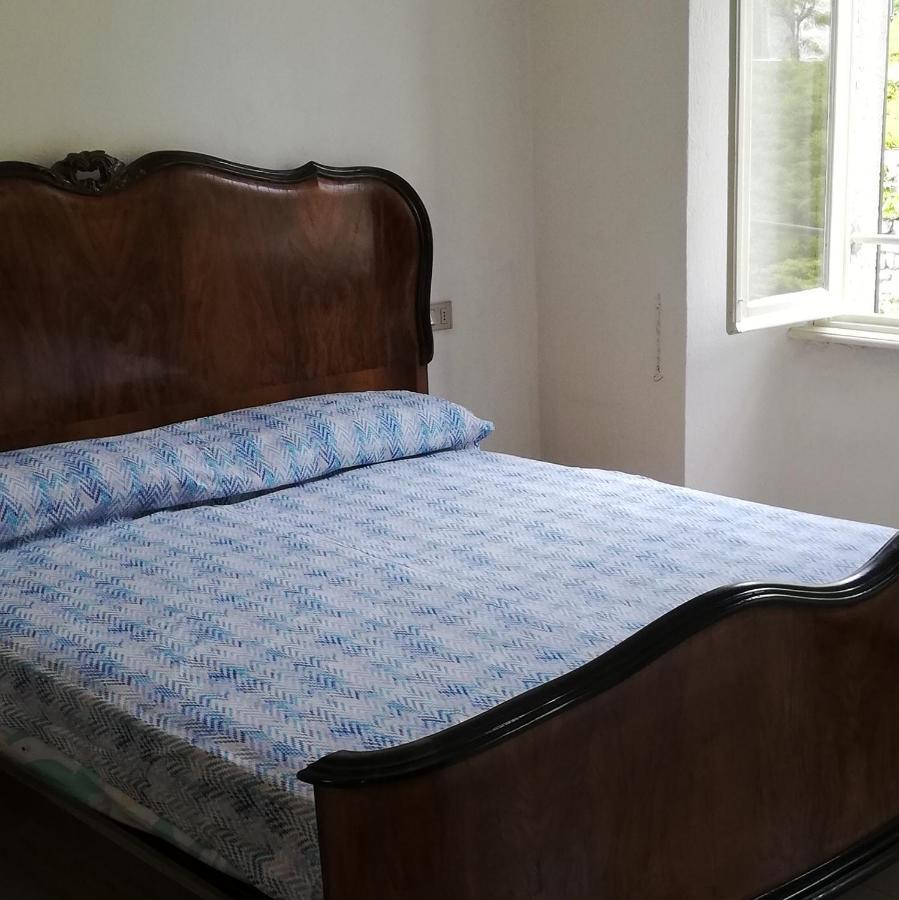 Отель Residenza Santa Valeria Caglio Экстерьер фото