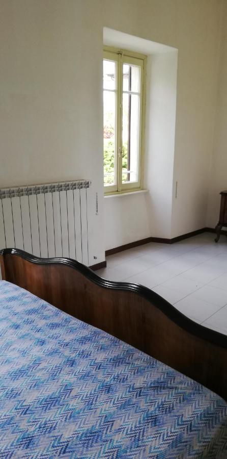 Отель Residenza Santa Valeria Caglio Экстерьер фото