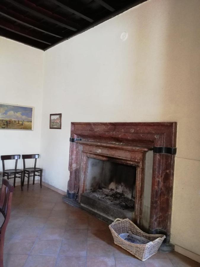 Отель Residenza Santa Valeria Caglio Экстерьер фото