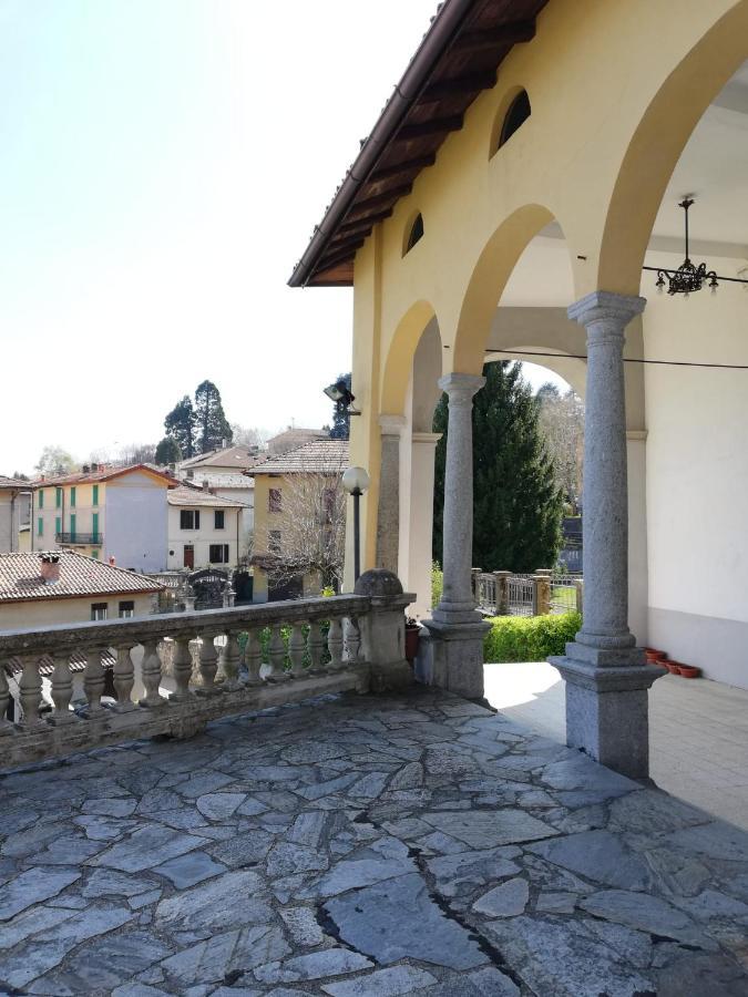 Отель Residenza Santa Valeria Caglio Экстерьер фото