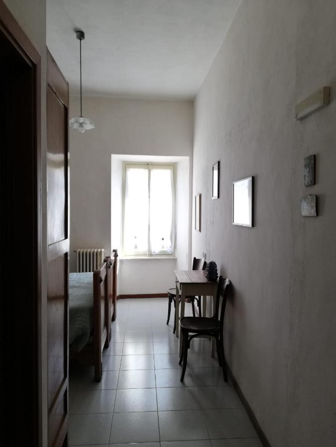 Отель Residenza Santa Valeria Caglio Экстерьер фото