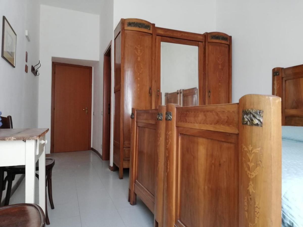 Отель Residenza Santa Valeria Caglio Экстерьер фото