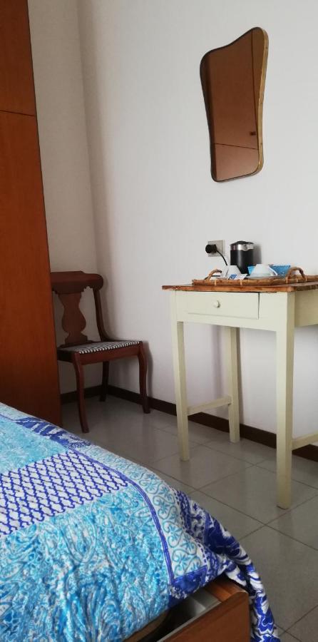 Отель Residenza Santa Valeria Caglio Экстерьер фото